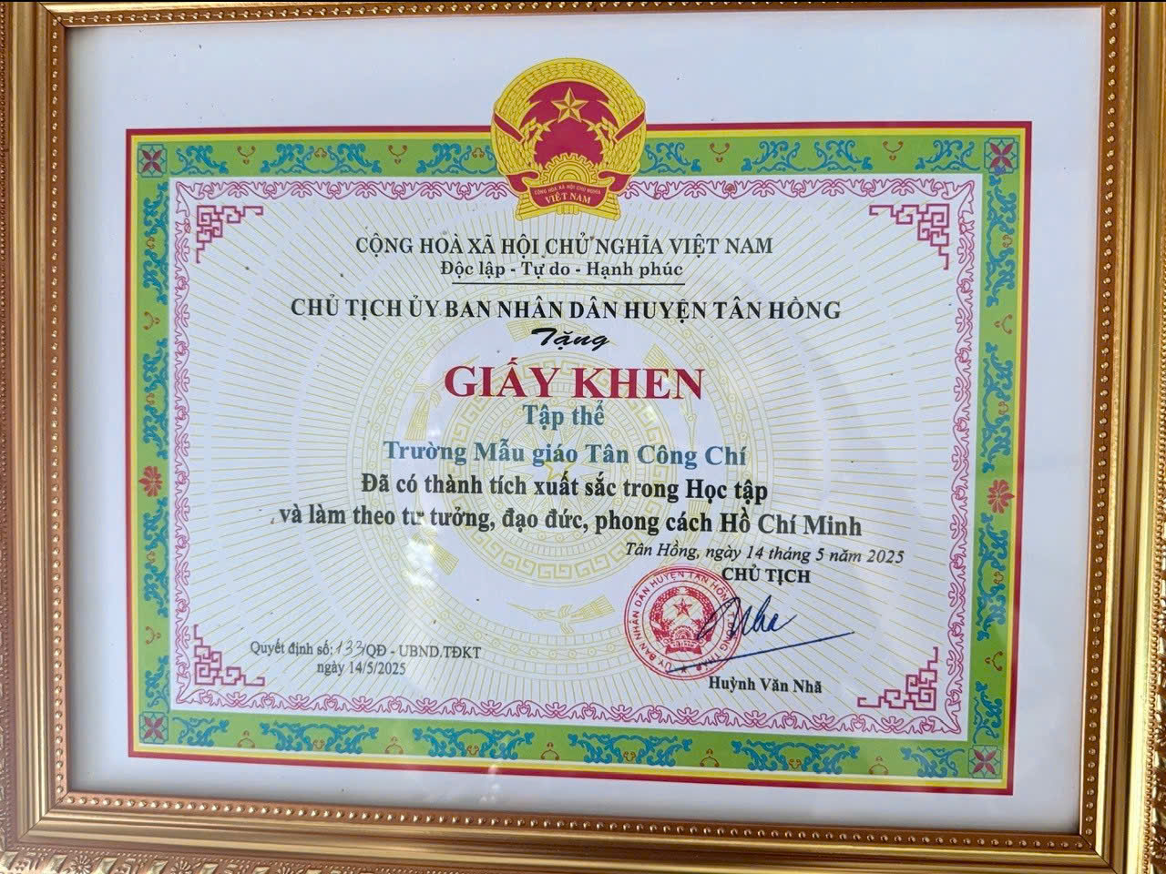 1. giấy khen Chi bộ